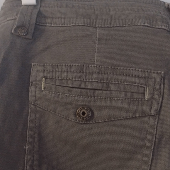 Point Zero Capris size 8 - Picture 7 of 8